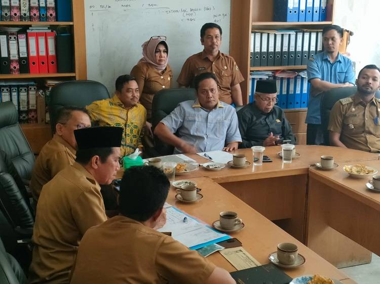 Komisi IV DPRD Kampar RDP dengan Masyarakat Terkait Penutupan Jalan Oleh Perusahaan